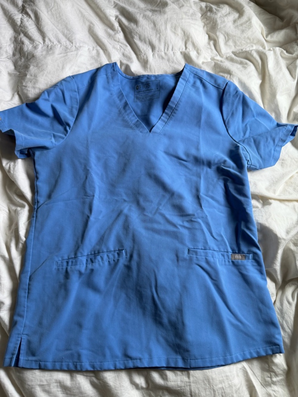 Figs 3 Pocket Scrub Top